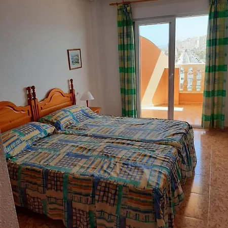 伊斯拉葛洛萨旅游公寓 *