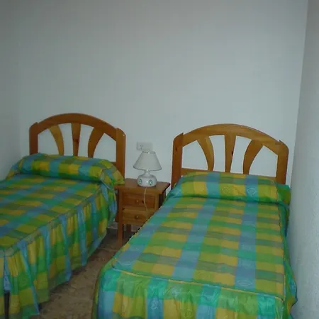 伊斯拉葛洛萨旅游公寓 * 拉曼加戴尔马尔梅纳